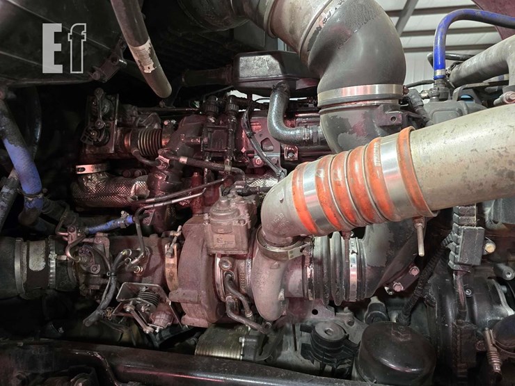 2020-kenworth-t680-image-29