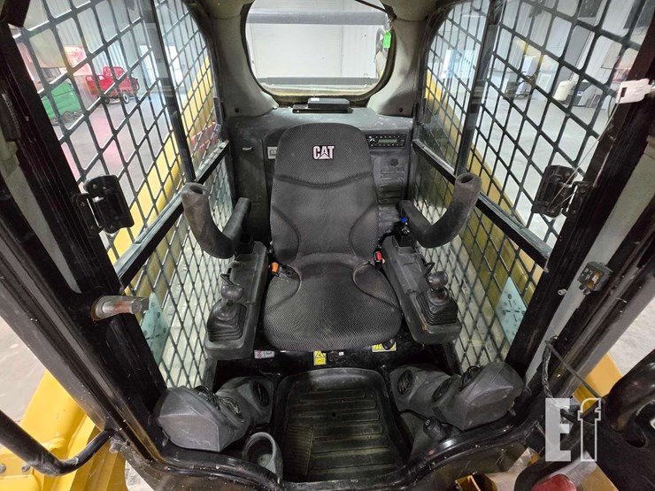 2022-caterpillar-289d3-image-14