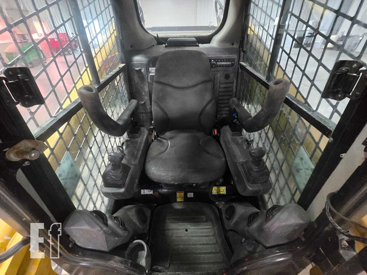 2022-caterpillar-289d3-image-13