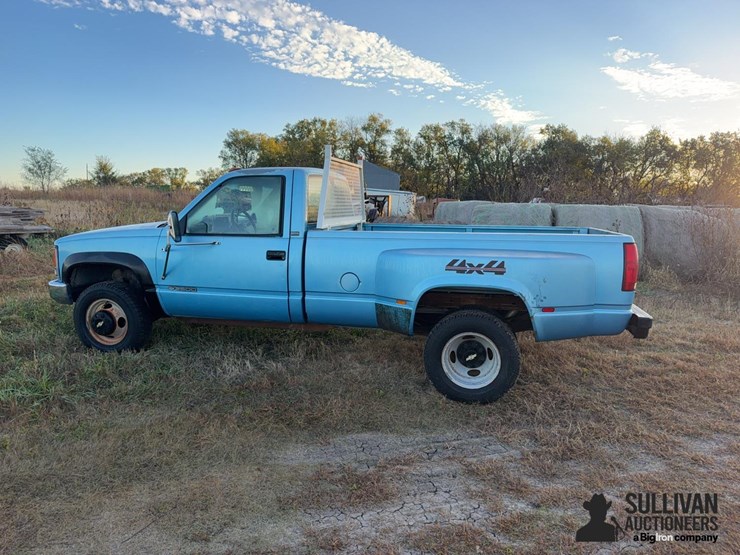 1993-chevrolet-k3500-4x4-pickup-image-8
