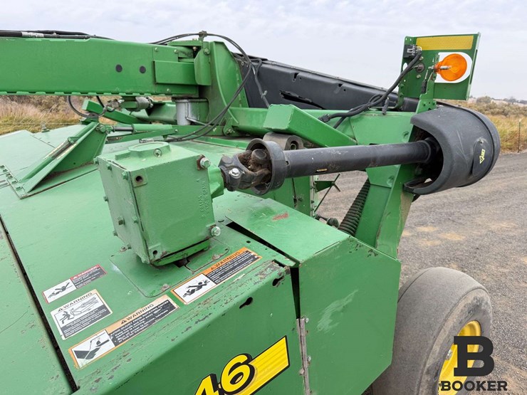 john-deere-moco-946-pull-type-swather-image-21