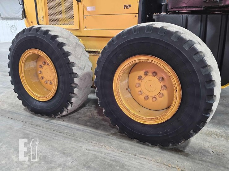 2009-caterpillar-120m-image-29
