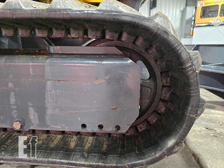 2025-deere-35-p-tier-image-32
