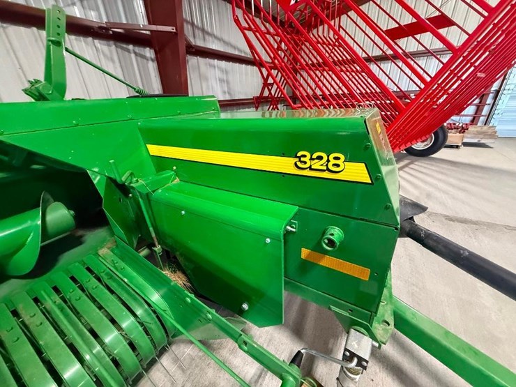 2019-john-deere-328-square-baler-image-5
