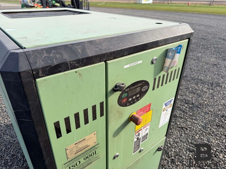 sullair-1800e-rotary-screw-air-compressor-image-6