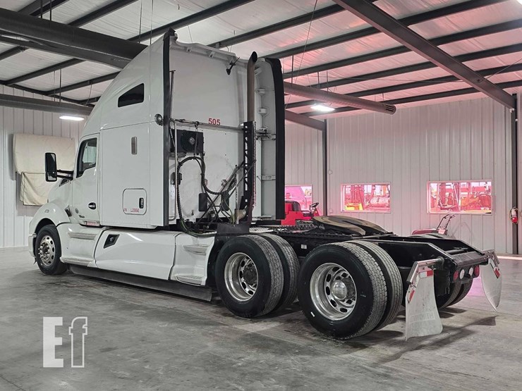 2020-kenworth-t680-image-4