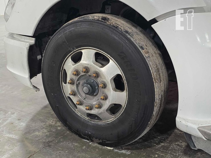 2019-kenworth-t680-image-22