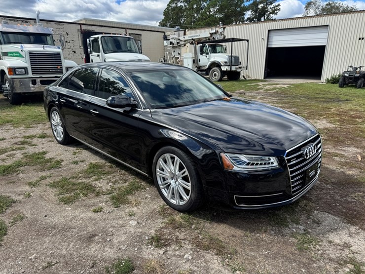2015-audi-a8-l-4-door-sedan-3.0l-supercharged-v6-–-automatic-transmission--10,640-miles-showing-image-2