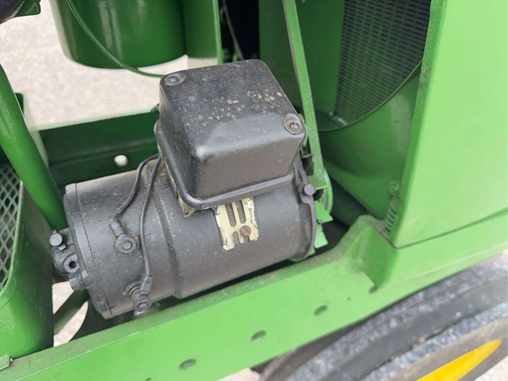 1953-john-deere-60-image-30