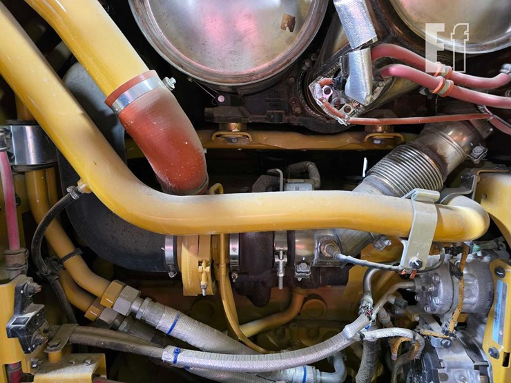 2022-caterpillar-140-image-28