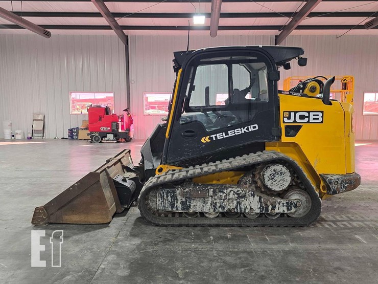 2021-jcb-3ts-8t-image-5