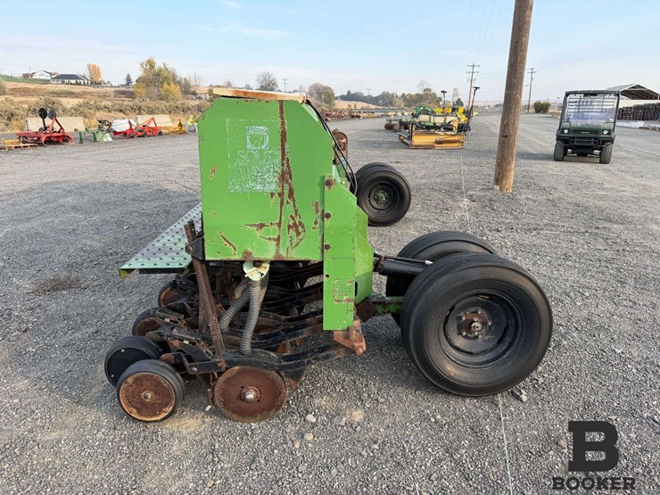 great-plains-solid-stand-grain-drill-image-5