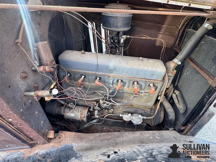 run-#16---1933-chevrolet-4-door-sedan-image-20
