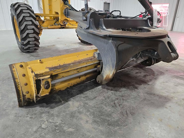 2018-deere-770g-image-12