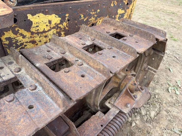caterpillar-twenty-five-image-24