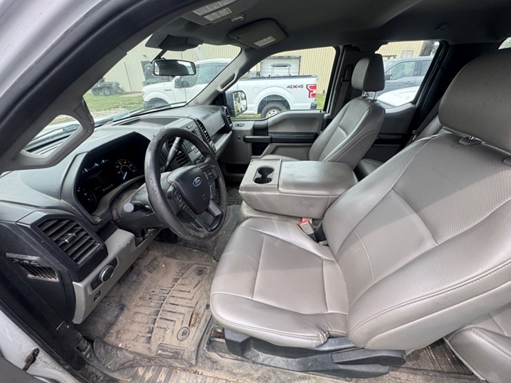 2020-ford-f150-xl-extended-cab-pickup---4wd-5.0l-v8---193,271-miles-showing---1ftfx1e51lfb38258-image-6