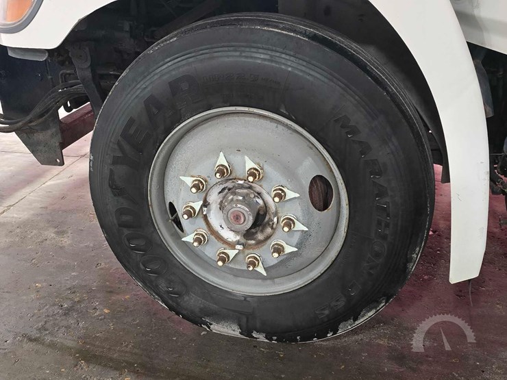 2010-hino-338-image-19