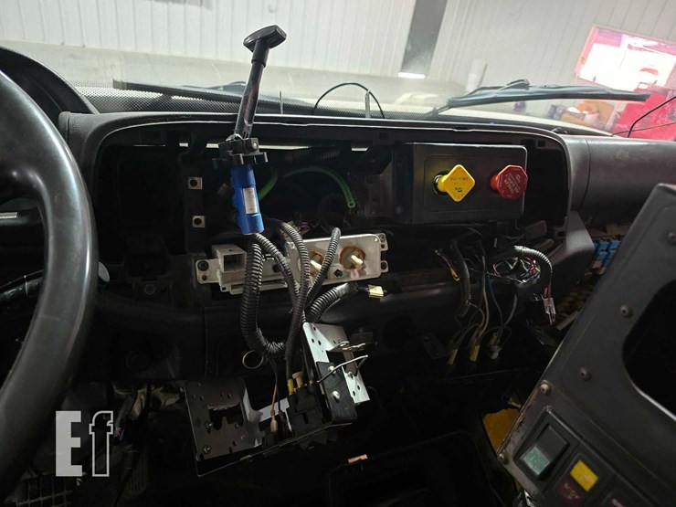 2010-hino-338-image-14