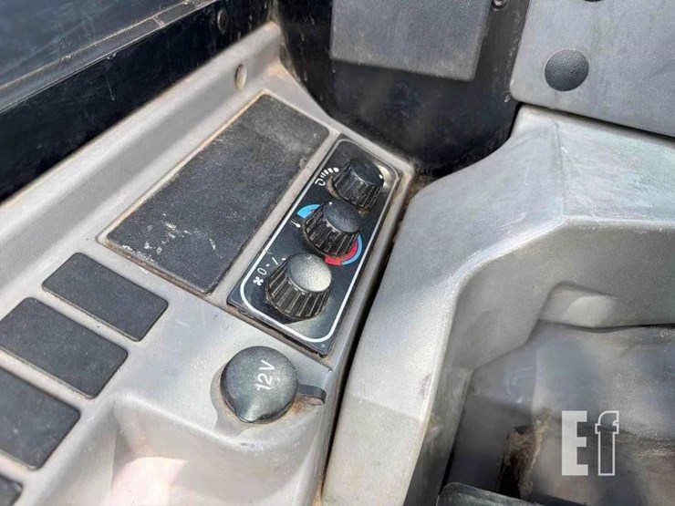 2019-jcb-85z-1-image-41
