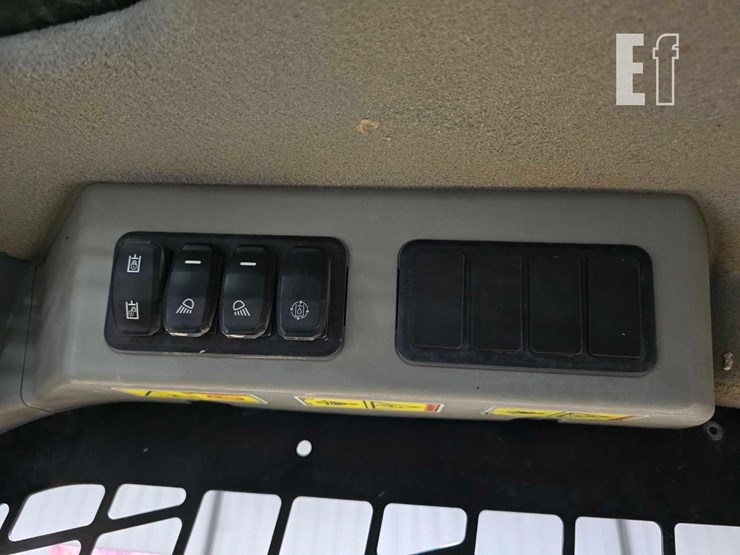 2021-caterpillar-259d3-image-20