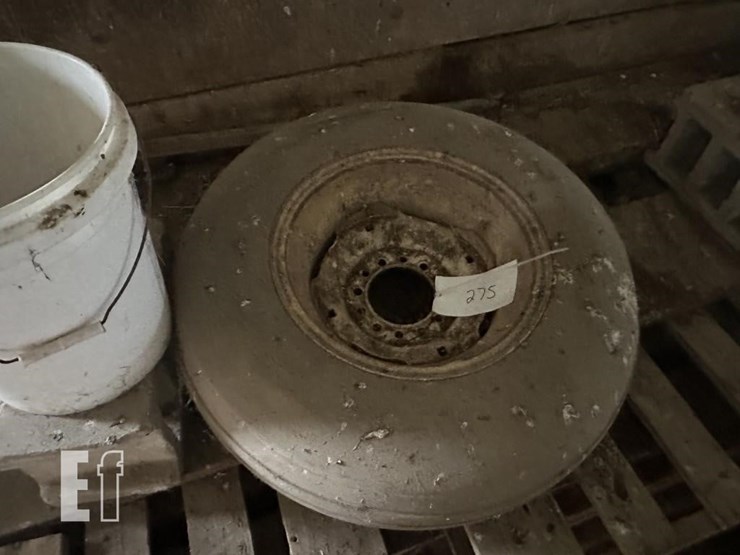 implement-tire-&-rim-image-1