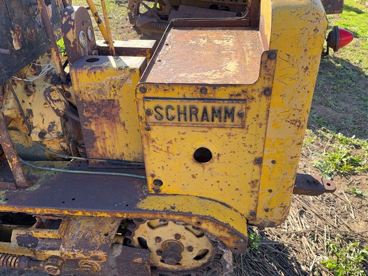 schramm-60-crawler-tractor-image-36