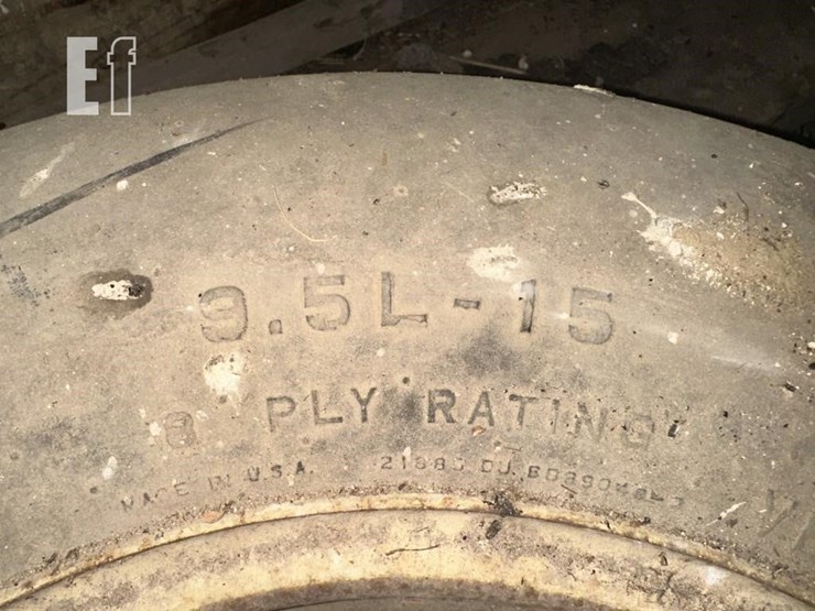 implement-tire-&-rim-image-3