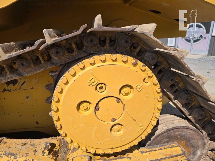 2007-caterpillar-d6r-image-27