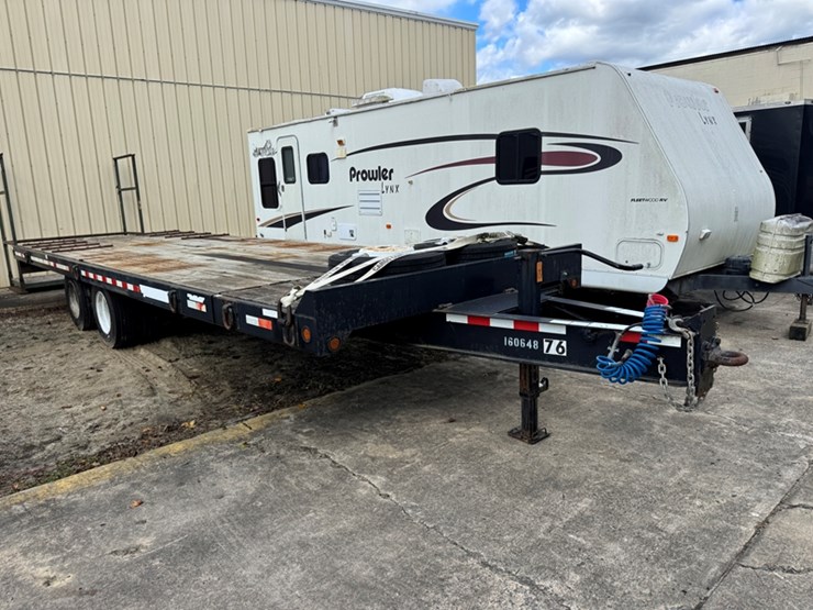 2011-towmaster-t-24t-tilt-deck-deck-over-equipment-trailer-24'-tilt-+-4'-stationary-dual-tandem-axle-image-2