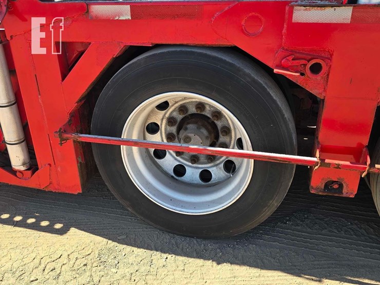 2014-peterbilt-388-image-32