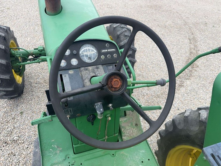 john-deere-3020-image-48
