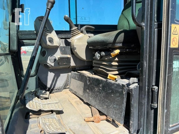 2019-jcb-85z-1-image-40