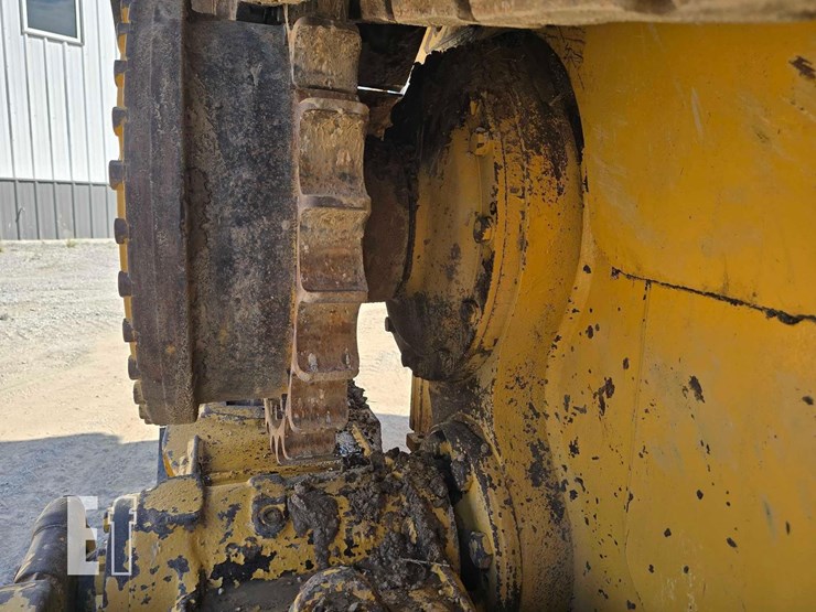 2007-caterpillar-d6r-image-34