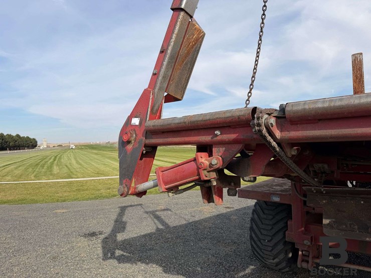 2002-proag-bale-runner-16k-bale-stacker-image-16
