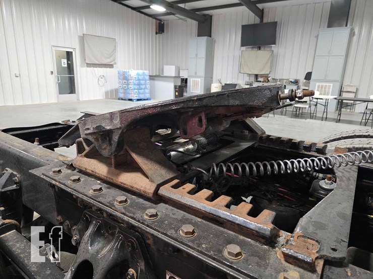 2020-kenworth-t680-image-19