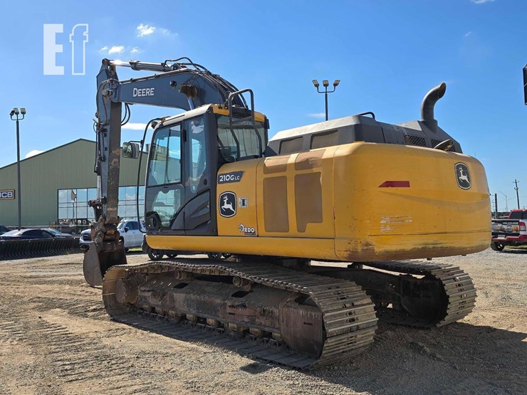 2022-deere-210g-lc-image-4
