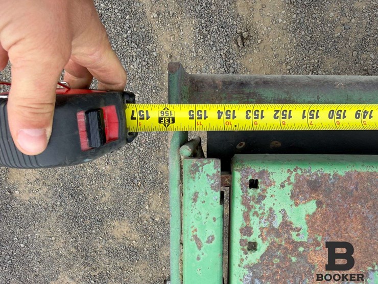 john-deere-moco-946-pull-type-swather-image-39