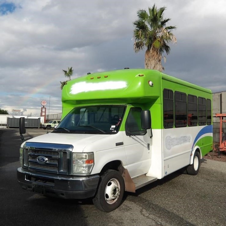 2016 FORD E450