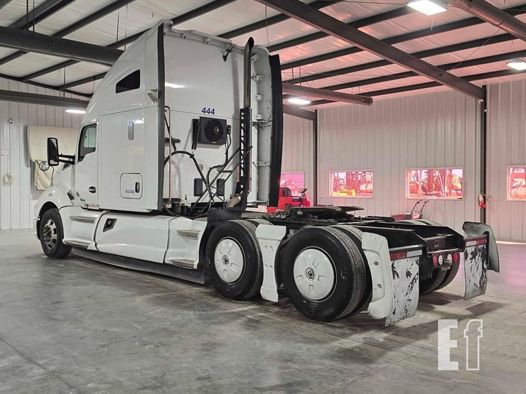 2019-kenworth-t680-image-4