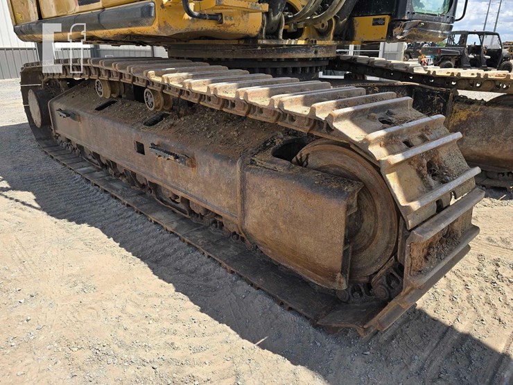2016-caterpillar-336fl-image-37