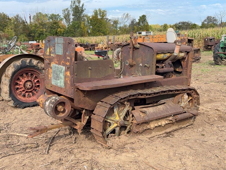 caterpillar-ten-image-3