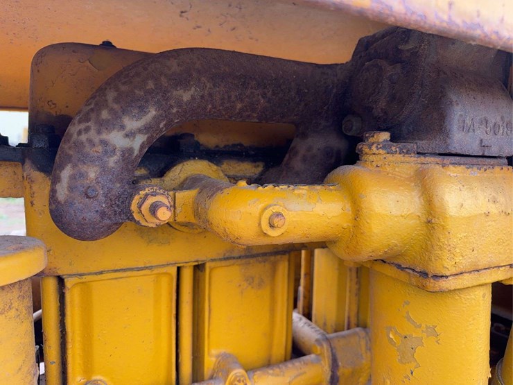 caterpillar-twenty-eight-image-45