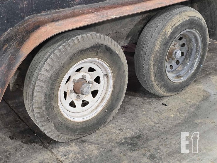 14-foot-tandem-axle-flatbed-utility-/-equipment-tr-image-16