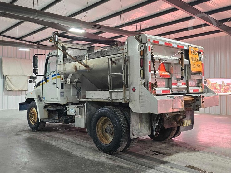 2010-hino-338-image-4