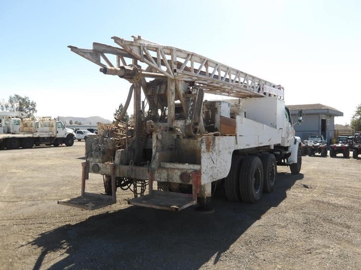 2007-sterling-l7500-drilling-rig-truck-image-3