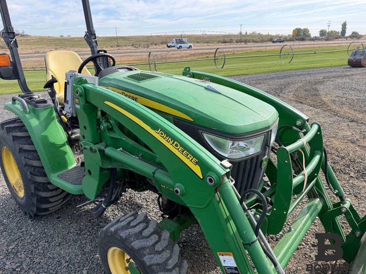 2014-john-deere-3039r-tractor-w/h165-loader-image-13