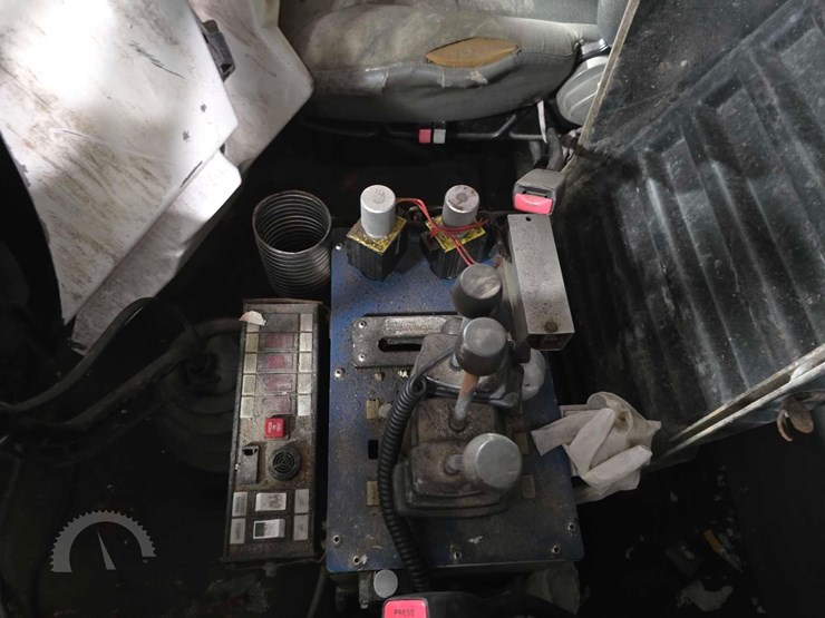 2005-international-workstar-7400-image-15