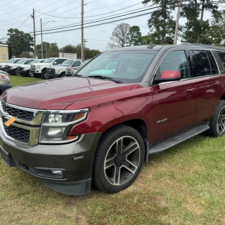 2020 CHEVROLET TAHOE LT SUV - 4WD (2-TONE GRAY/RED PAINT) - 5.3L V8 - 128,688 MILES SHOWING