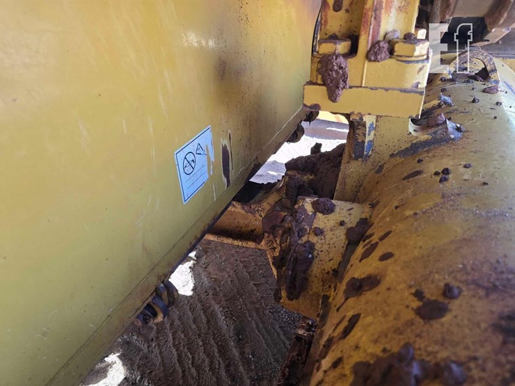 2016-caterpillar-d6t-xl-image-38