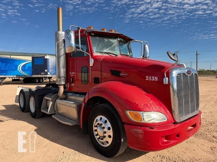 2012-peterbilt-386-image-2